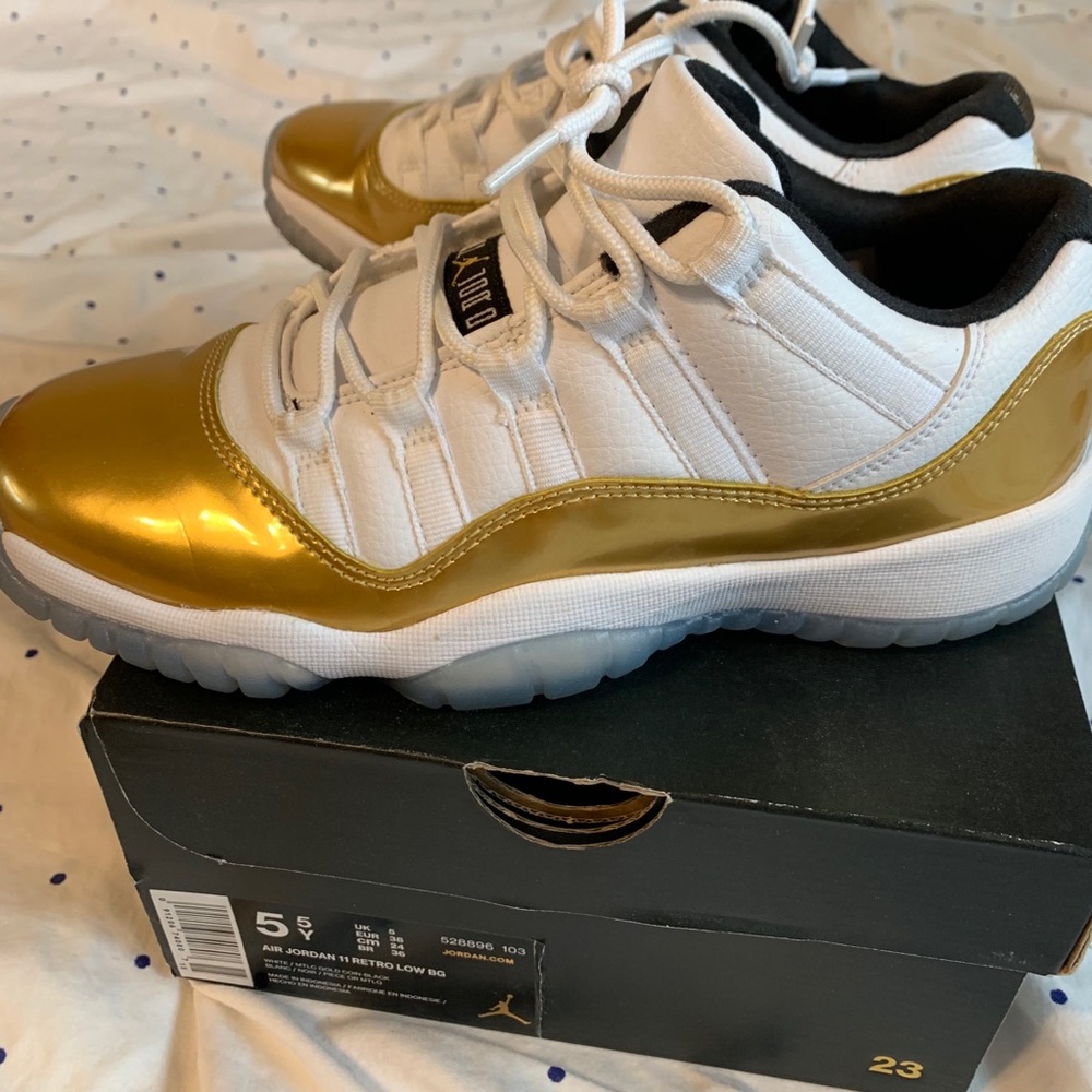 Air Jordan retro 11 low,  ceremony